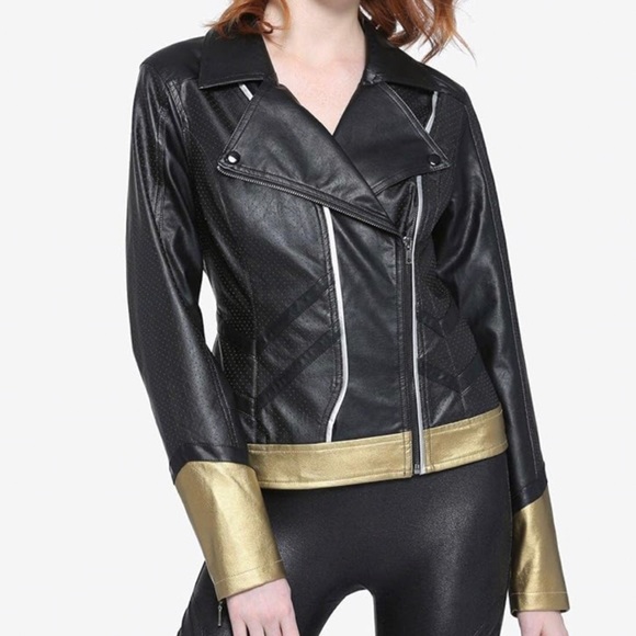 Hot Topic Jackets & Blazers - Black Widow Moto Jacket